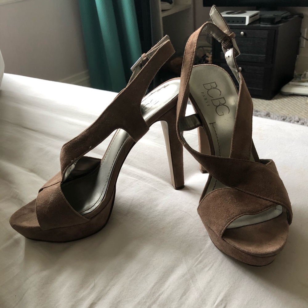 BCBG tan coloured heels